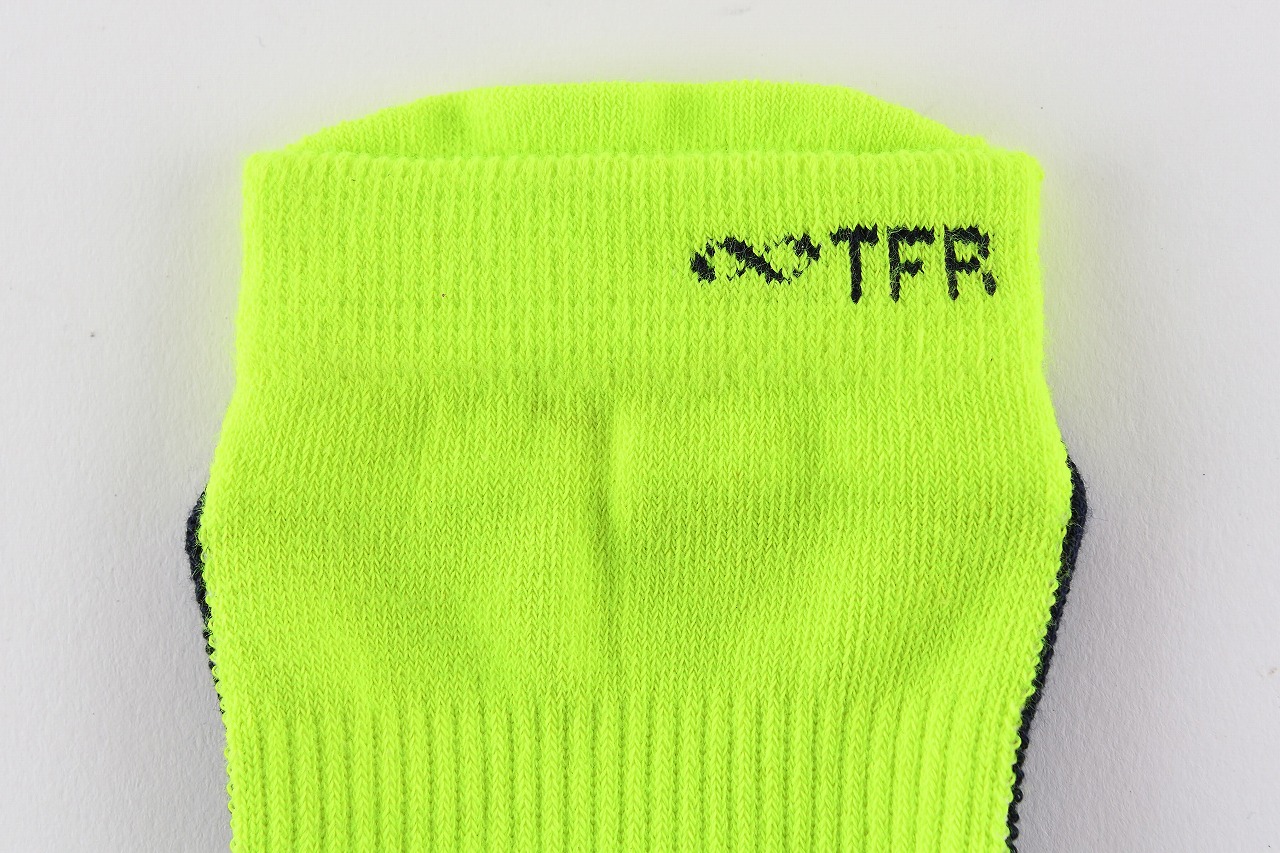 フラッシュイエロー